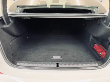 Car image 39
