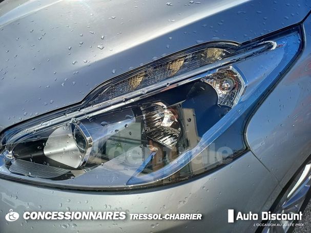 Peugeot 208 PureTech 110 S&S EAT6 Allure 81 kW image number 16