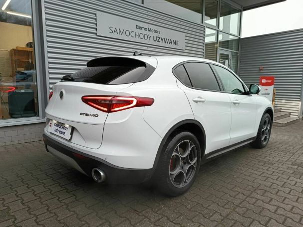 Alfa Romeo Stelvio 2.0 Turbo 206 kW image number 8