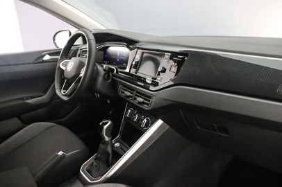 Car image 36