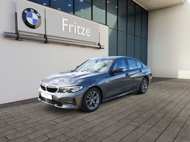 BMW 320i Sport Line 135 kW image number 1