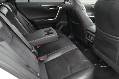 Car image 31