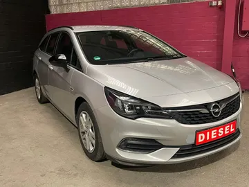 Car image 3