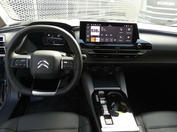 Car image 24