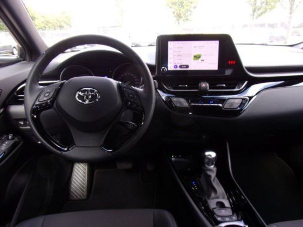 Toyota C-HR 135 kW image number 15