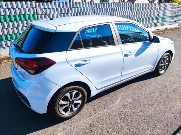 Hyundai i20 1.2 Select 62 kW image number 13