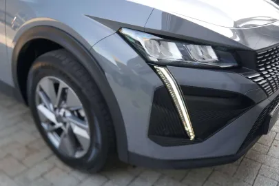 Car image 37