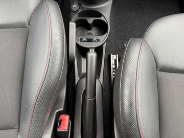 Car image 29
