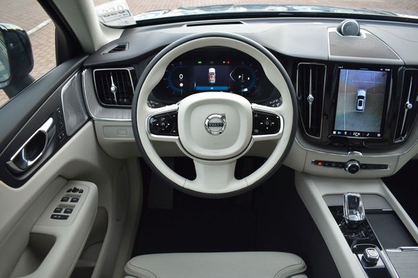 Volvo XC60 AWD B5 173 kW image number 21