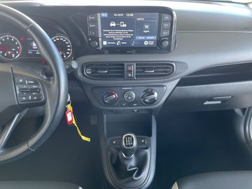 Car image 12