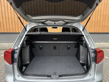 Car image 33