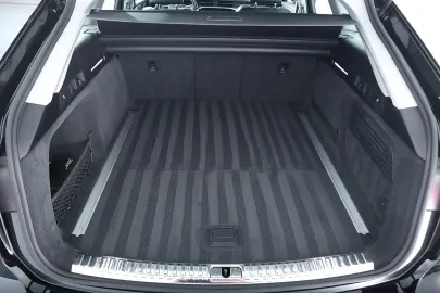 Car image 49