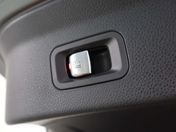 Car image 41