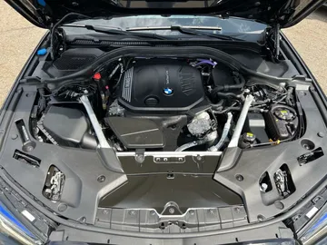 Car image 40