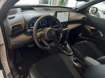 Car image 14