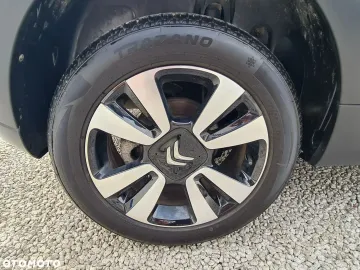 Car image 34