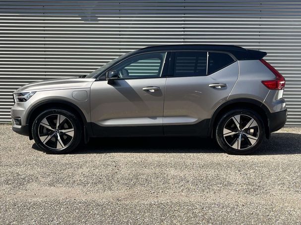 Volvo XC40 Recharge R T4 Design 155 kW image number 7