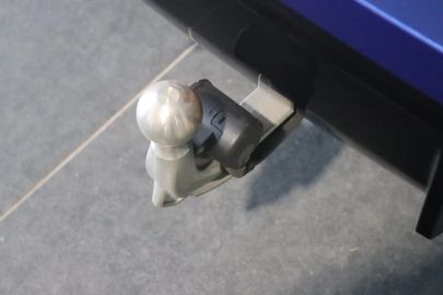 Car image 30