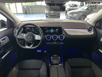 Car image 32