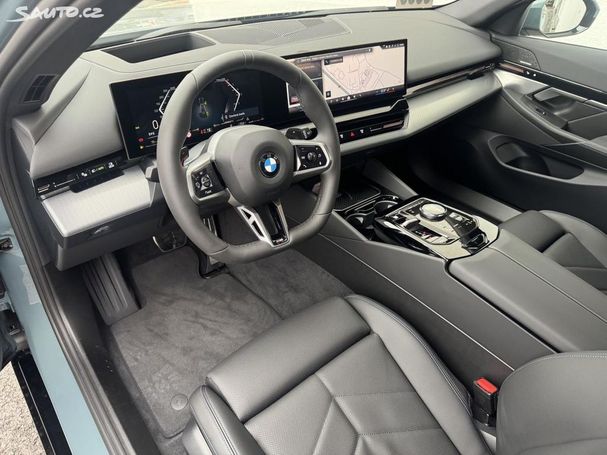 BMW 540d Touring xDrive 223 kW image number 4