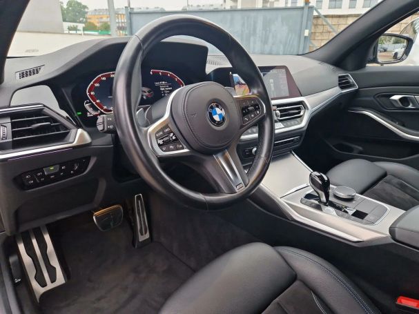 BMW 320d Touring xDrive M Sport 140 kW image number 9