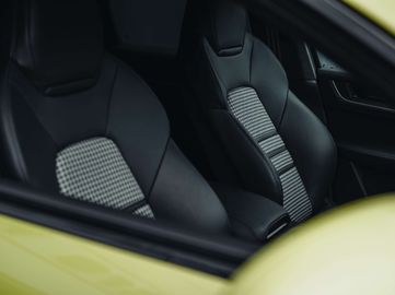 Car image 36