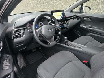 Car image 15