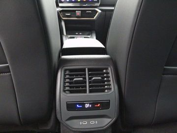 Car image 35