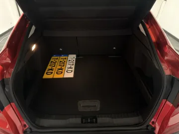 Car image 32