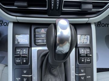 Car image 36