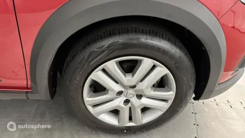 Car image 20