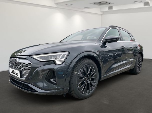 Audi Q8 55 quattro e-tron Advanced 300 kW image number 1