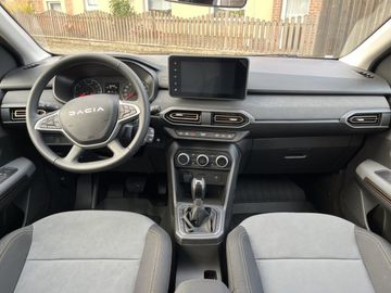 Car image 13