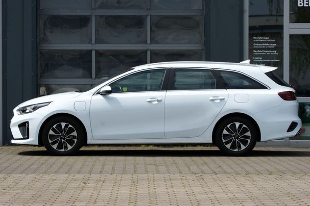 Kia Ceed 1.6 GDI Plug-in Hybrid 104 kW image number 8