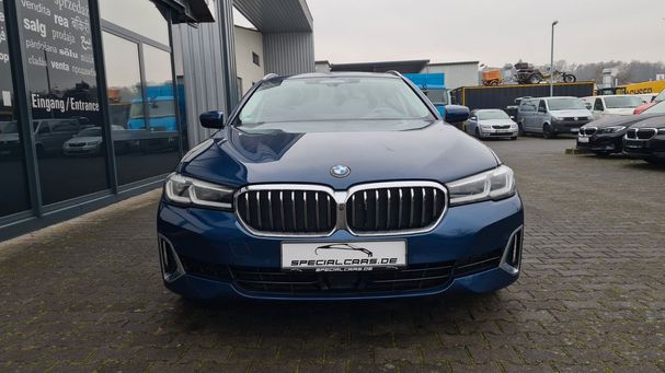 BMW 520d Touring xDrive Luxury Line 140 kW image number 3