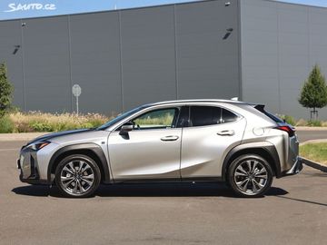 Car image 26