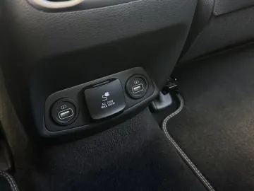 Car image 48