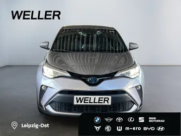 Car image 3