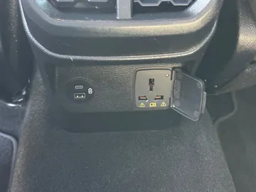 Car image 31
