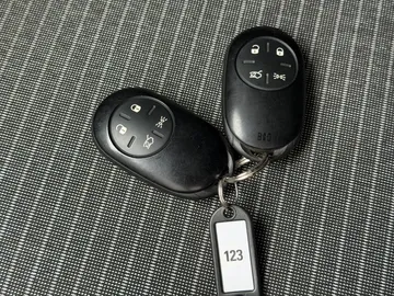 Car image 34