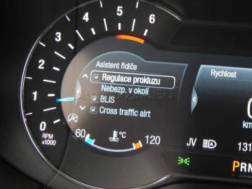 Car image 26