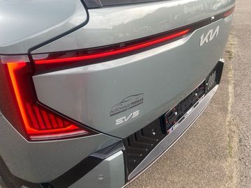 Car image 31