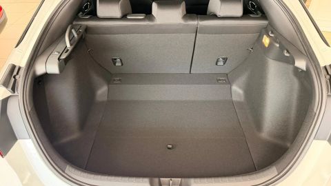 Car image 27