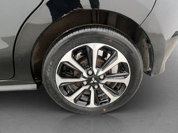 Car image 32