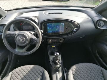 Car image 18