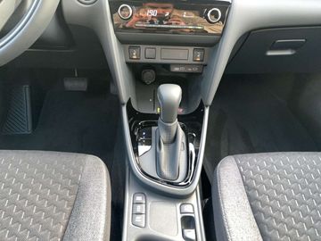 Car image 15