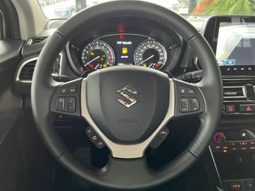 Car image 11