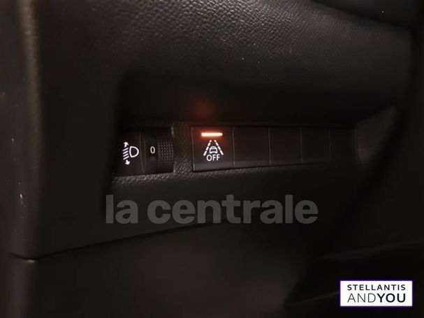 Peugeot 2008 PureTech 130 96 kW image number 21