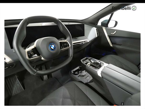 BMW iX xDrive40 240 kW image number 8