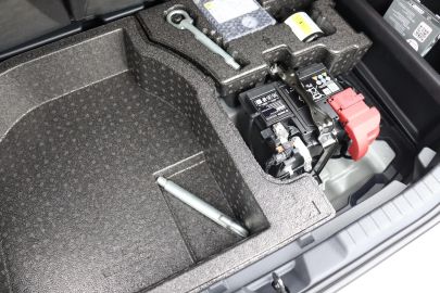 Car image 36